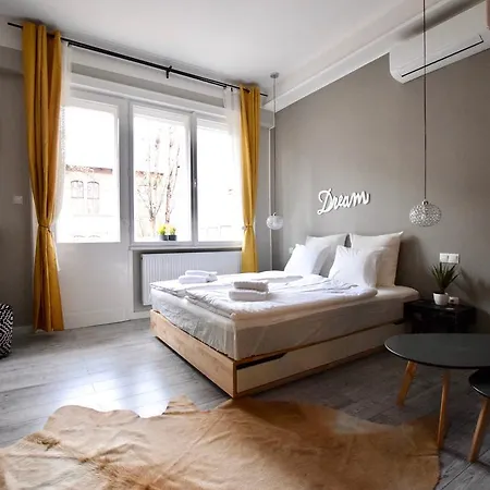 Lägenhet Standard By Hi5 - Fejer Gyorgy St