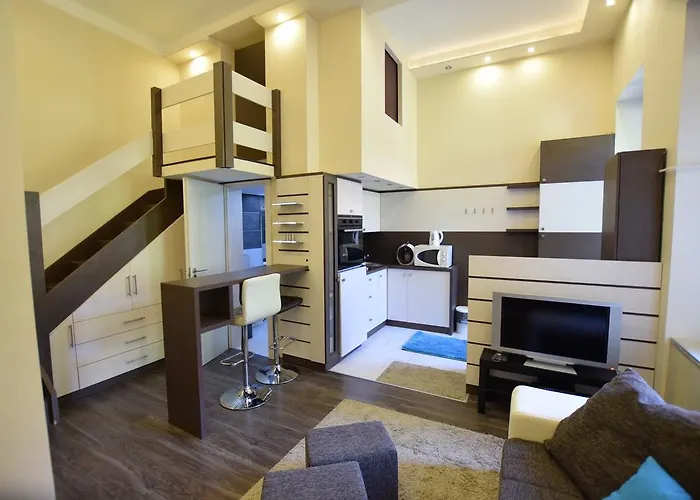 Standard By Hi5 - Fejer Gyorgy St * Boedapest