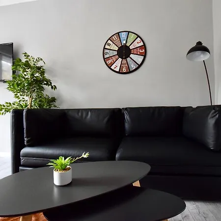 Standard By Hi5 - Fejer Gyorgy St Budapeste